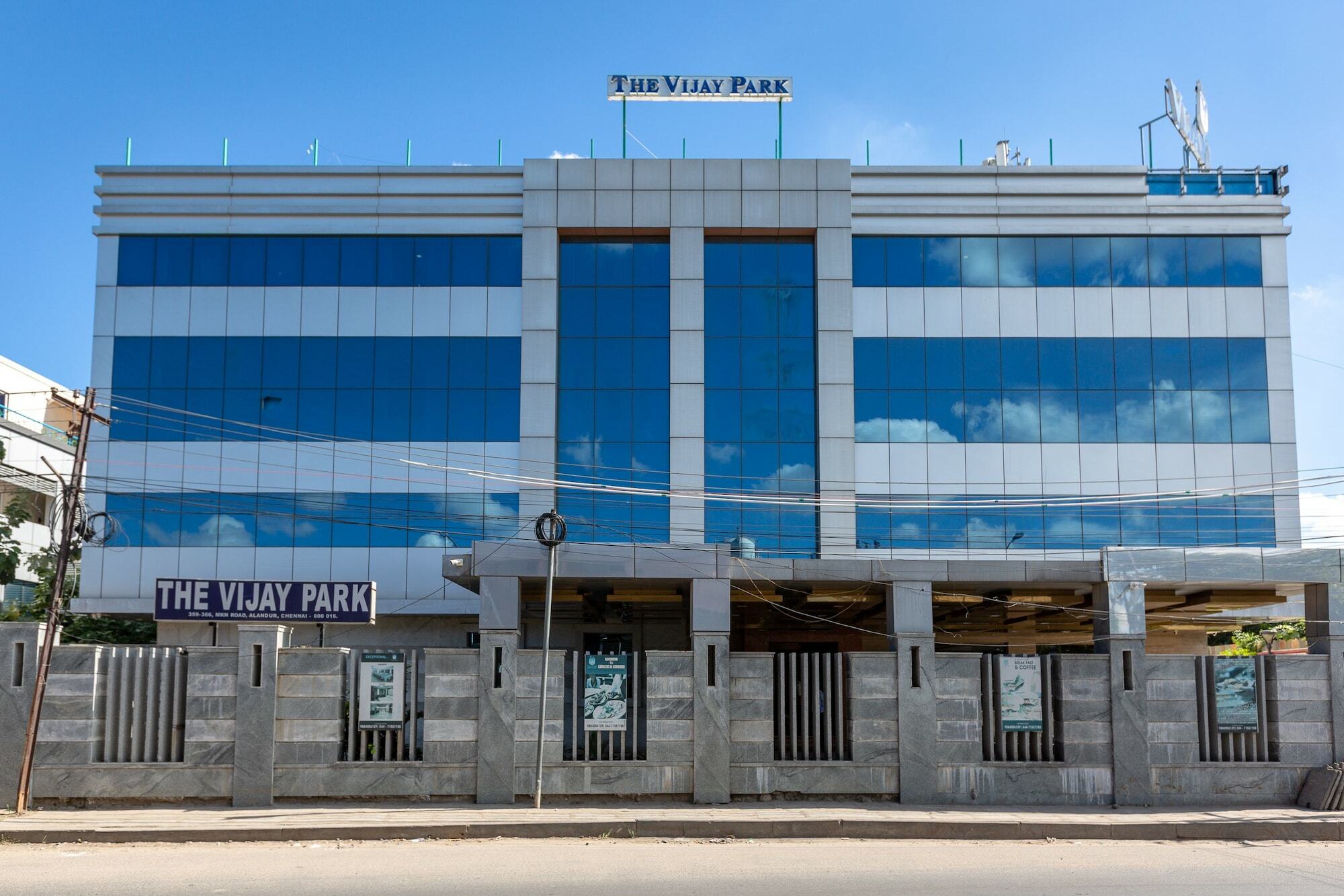 The Vijay Park - Airport Hotel Madras Buitenkant foto